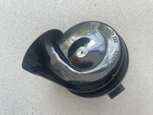 2008-2012 BMW 750i F01 ~ LOW PITCH HORN ~ 61337293828 - Foto 1 di 3