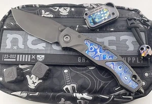 Coltello personalizzato Factory CKF Marfione/Sokosha DLC M398 Titanium Zircuti - Foto 1 di 7