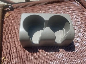 2004 - 2014 Chevrolet Colorado GMC Canyon Bench Cup Holder GRAY 570431 ~ NICE!! - Picture 1 of 5