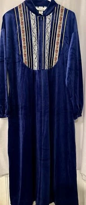 Abrigo largo de terciopelo azul vintage años 70 at HomeWear by Sears talla mediana 12-14 Foto 1 de 4