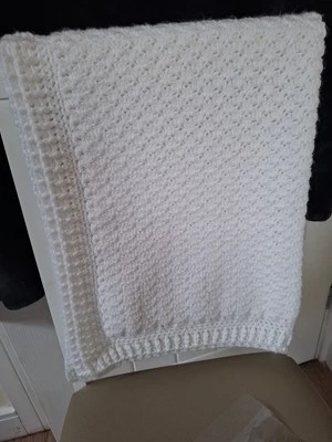 HANDMADE BABY CROCHET PRAM BLANKET UNISEX - Image 1 of 4