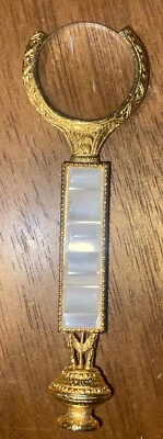 古董艺术 NOUVEAU MAGNIFYING 玻璃带磨损珍珠之母和金色手柄 — 第 1/4 张图片