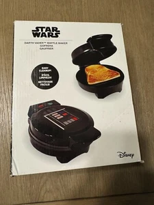 STAR WARS DARTH VADER Waffle Maker New - Picture 1 of 2
