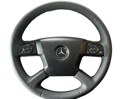 Volant CUIR NEUF Mercedes Atego 2013 - Actros Axor Nappa & perforé - Image 1 of 4