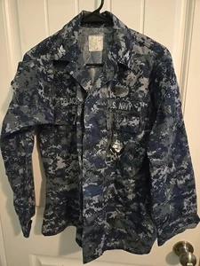Genuine Issue US Navy Blue Digital Camouflage Naval Shirt 32 X Short (BRC) - Picture 1 of 8