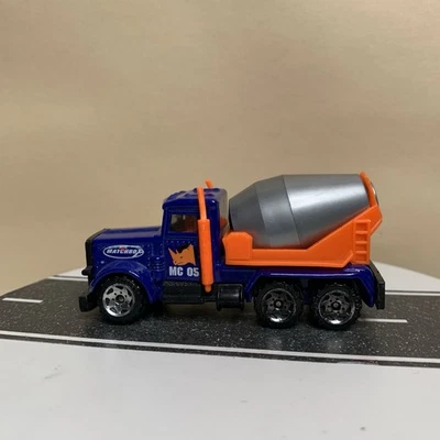 Matchbox 1981 Peterbilt Cement Mixer Truck Blue Cab/Silver Mixer MC 05 NM - Image 1 of 4