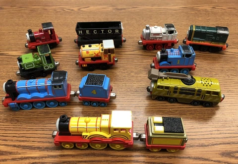 Lot of 12 Thomas The Train & Friends Diecast Metal Magnetic 2009-2012 Cover