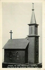 Postal de The Smallest Church Bily Brothers Spillville Iowa IA - Imagen 1 de 2
