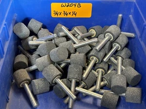 3/4"x3/4"x1/4" Mounted Points W204B, AO Med Grit Modern Abrasives - (Qty of 50) - Picture 1 of 6