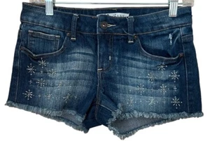ZCO Jeans Blue Denim Cutoff 5 Pocket Shorts Daisy Dukes Embroidered Beads Size 7 - Picture 1 of 7