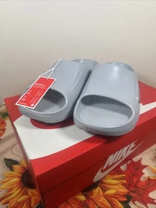 Nike Reactx Rejuven8 Slide Wolf Grey Herren Slipper Freizeit Sandale HV4479-002 - Bild 1 von 9