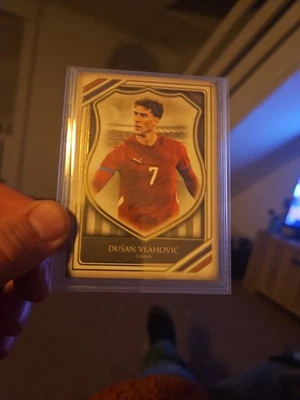 Futera Unique World Football Edition - Dusan Vlahovic /35 Juventus/Serbia  - Image 1 of 2