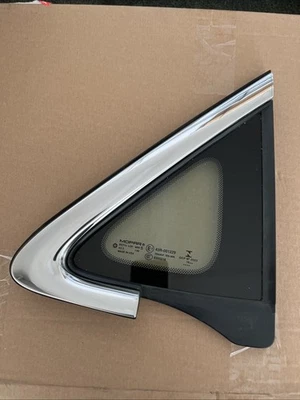 2017-2025 Chrysler Pacifica Front Vent Glass (Driver’s Side) - Image 1 of 3