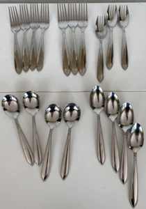 Lot of 18 Lenox Arrowridge FLATWARE 18/10 Salad and Dinner Forks Sporks Spoons - Picture 1 of 8