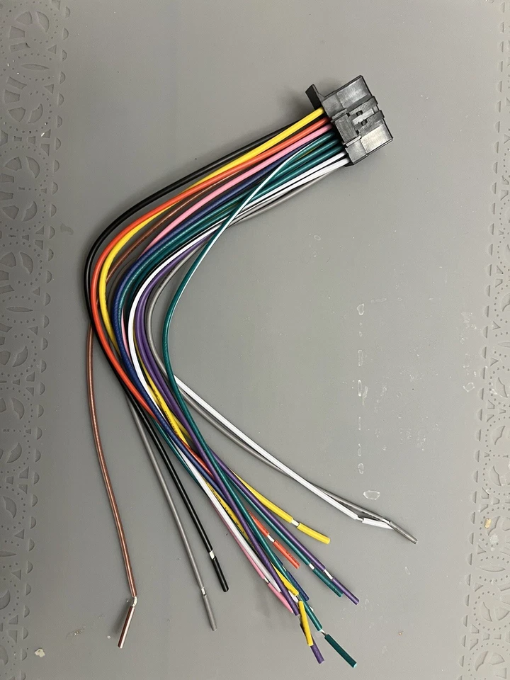 Arnés de cables Pioneer 2 DIN para enchufe DMH-1770NEX de 16 pines Foto 1 de 4