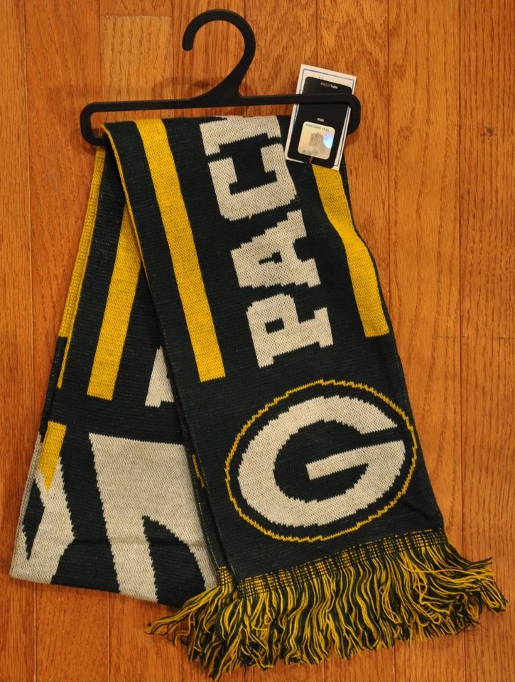 FOREVER COLLECTIBLES Green Bay Packers Knit Winter Neck Scarf NEW 65" TS11 Great Design!
