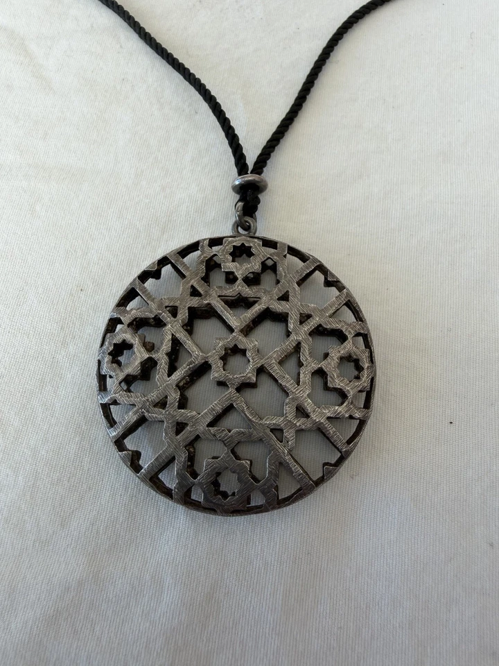 Collar de celosía Tiffany & co. Paloma Picasso cuerda de seda de plata de ley Foto 1 de 4