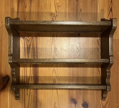 Винтажная цельная деревянная 3-уровневая настенная полка для коттеджа сердцевина безделушки стойка для тарелок специй - Изображение 1 из 4