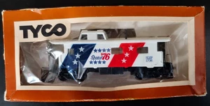 HO Scale "Spirit Of 76" FEC 76870 Freight Train Caboose Car - Picture 1 of 6