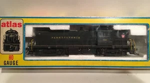 HO Atlas Kato Custom Pennsylvania ALCO RS-1 Powered Diesel Locomotive PRR #3908 - Picture 1 of 10
