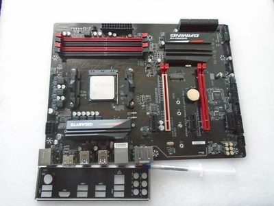 AMD GIGABYTE GA-AX370-Gaming AM4 Motherboard Combo & RYZEN 7 1700X 3.4-3.8GHz - Image 1 of 4