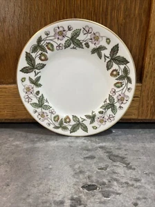 Plato de postre Wedgewood Strawberry Hill 6 pulgadas. - Imagen 1 de 6