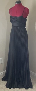 True Decadence Black Pleated Formal Dress Size 4 - Picture 1 of 7