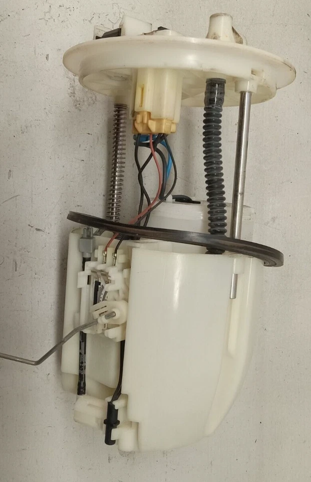 2008 - 2010  MITSUBISHI LANCER FUEL PUMP ASSEMBLY OEM - Image 1 of 4