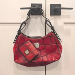 DOONEY And BOURKE Red Croc Embossed Women's Shoulder Hobo Bag & Matching Wallet - Picture 1 of 16