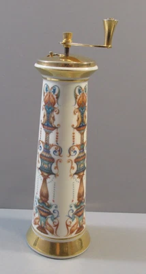 Lenox Lido Pepper Mill Grinder - 24K Gold Trim - Image 1 of 4