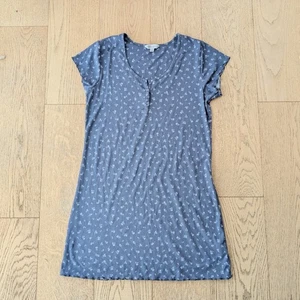 Laura Ashley blau Blumen Rippstrick Henley Kleid, Größe Large, Freizeit Y2K 1999 - Bild 1 von 5