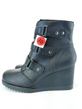 khombu pisa boots