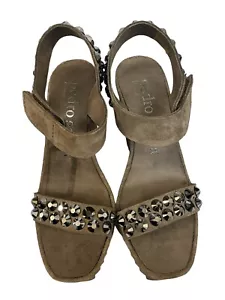 Pedro Garcia Fortuna Keilsandaletten Spike Studs taupe Wildleder Gr. 37 - Bild 1 von 5