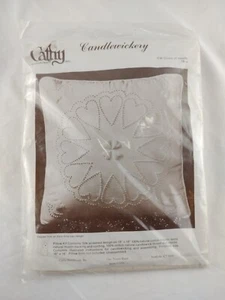 "Circle of Hearts" Vintage Cathy Needlecraft Candlewicking Kit #7814 - Picture 1 of 2