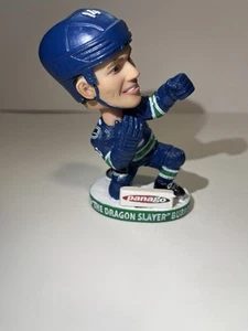 NHL Hockey Bobble Head Vancouver Canucks Alex Burrows Dragon Slayer No Stick - Foto 1 di 9
