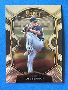 JOSE BERRIOS 2021 Panini Select Concourse Base #44 Twins - Picture 1 of 2