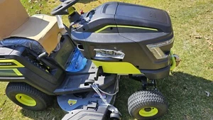 NEW RYOBI 42" T42Li80V BATTERY ELECTRIC RIDING LAWN MOWER TRACTOR RYRM8006 - Picture 1 of 7
