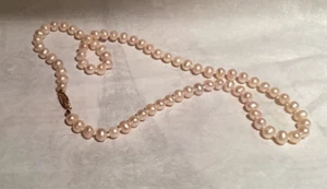 18" Pink Cultured Freshwater Pearl Necklace with 10k Yellow Gold Clasp EUC - Picture 1 of 7