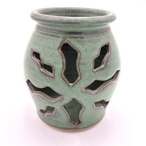 Studio Pottery Luminary Candle Holder Green Leaf Floral Snowflake Pot Signed AL - Picture 1 of 9