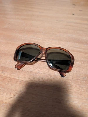 Gafas de sol Ray-Ban EE. UU. B&L NOS Sydney gris tortuga verde lentes G15 años 60 vintage Foto 1 de 4