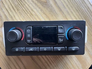 GMC Chevy Cadillac Climate Control Module Panel HVAC AC Head Switch 15845093 OEM - Picture 1 of 4