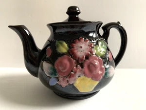 Tetera de cerámica vintage pequeña para una flores pintadas Japón ocupado - Imagen 1 de 9