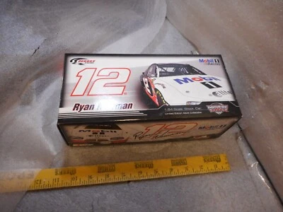 Cargador Nascar - RYAN NEWMAN # 12 MOBIL 1 2007 edición limitada. en caja Foto 1 de 4