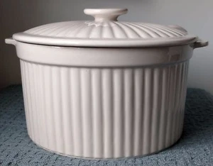 Westland ~ White Porcelain 2-Qt. TUREEN with LADLE ~ 3 Matching RAMEKINS / BOWLS - Picture 1 of 11