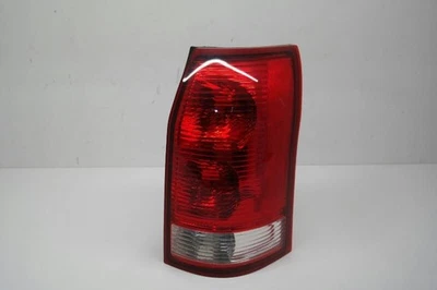 02 03 SATURN VUE PASSENGER RIGHT TAIL LIGHT OEM  - Image 1 of 4