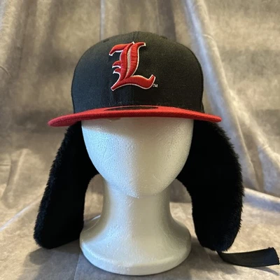 Gorra de oreja New Era 59Fifty perro lana polar Louisville Cardinals 7 1/4 negra RARA Foto 1 de 4
