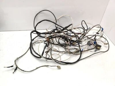 Arnés de cables salpicadero delantero Audi 80 B2 tipo 85 1985 LHD 811971169 Foto 1 de 4