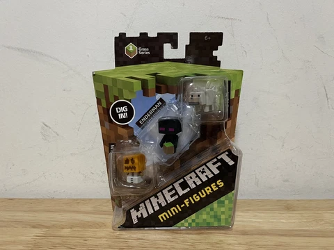 Minecraft Grass Series 1 Pig, Creeper, Skeleton Mini Figure 3-Pack NEW! Cover