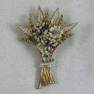 Florenza Flower Bouquet Brooch Pin Faux Seeds White And Gold Tone  2.5” - Photo 1 sur 5
