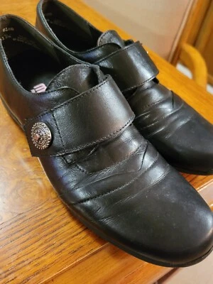 Black Leather Comfort Shoes By Munro. Made In USA Sz 7.5 Excellent Condtn - Image 1 of 4